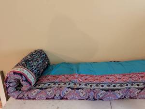 lot 98 image: Paisley Print Quilted Bedspread Set