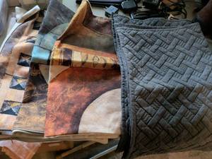 lot 108 image: 3 Sets of pillow shams