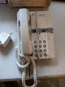lot 114 image: GE Answerphone Corded Telephone with Built-in Answering Machine