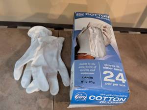 lot 126 image: Cara Cotton Gloves Box of 24 Pairs Large Size