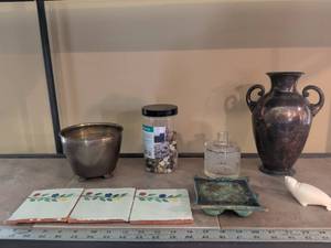 lot 151 image: Mixed Home Decor Collection with Hand Painted Tiles and Vases