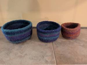 lot 155 image: Handmade Felt Bowl Set of Three