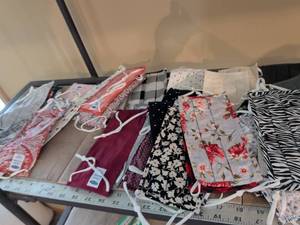 lot 160 image: Assorted one size fit all face mask Old Navy