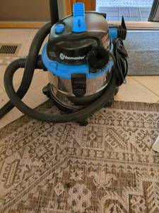 lot 163 image: Vacmaster 4 Gallon Wet Dry Shop Vacuum