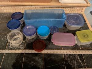 lot 191 image: Mixed Food Storage Container Set with Lids