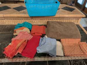 lot 194 image: Kitchen towel and rags