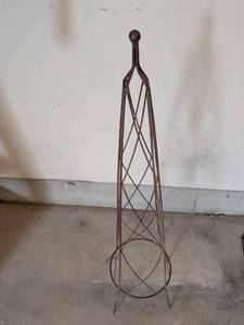lot 240 image: Metal Garden Plant Trellis Support Tower