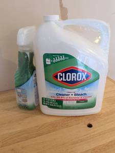 lot 244 image: Clorox Clean-Up Cleaner and Bleach Refill Kit with Spray Bottle