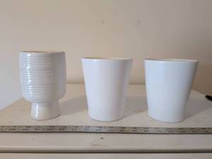 lot 268 image: White Ceramic Planters Set of Three