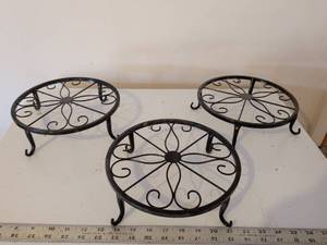 lot 289 image: Set of 3 Black Metal Plant Stands with Floral Scrollwork