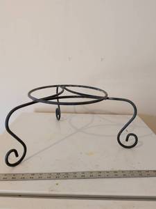 lot 290 image: Wrought Iron Plant Stand with Decorative Scrollwork