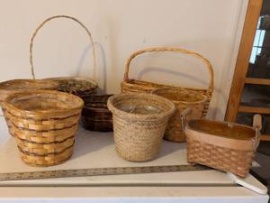 lot 298 image: Handwoven Wicker Basket Collection Set