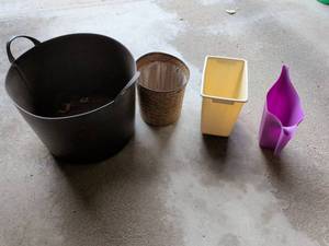 lot 349 image: Mixed Container and Basket Set