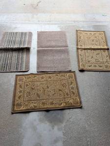 lot 359 image: Small Area Rugs Collection