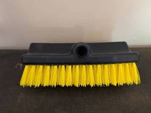lot 377 image: Professional Yellow Bristle Cleaning Brush