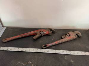 lot 378 image: Ridgid Heavy Duty Pipe Wrenches Set of 2