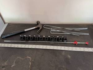lot 379 image: Rocket Tool Co. Hammer Stakes, Graber, Tool Holder