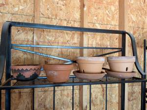 lot 425 image: Terracotta Plant Pots