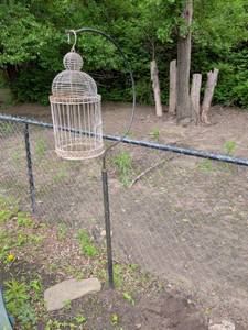 lot 460 image: Metal Bird Cage with Metal Stand