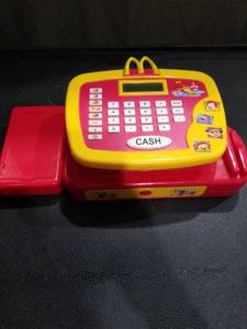 lot 3365 image: Vintage 2004 McDonalds Cash Register Needs Batteries