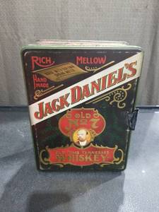 lot 3379 image: Jack Daniels Old No 7 Tennessee Whiskey Advertising Tin