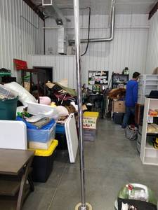 lot 3424 image: EXERCISE DANCE POLE