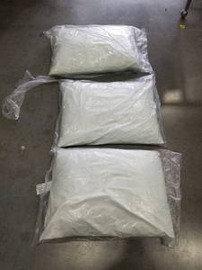 lot 3440 image: McKesson Reusable Pillows White 20x26 inches Set of 3