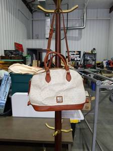 lot 3444 image: TRENDY SHOULDER BAG