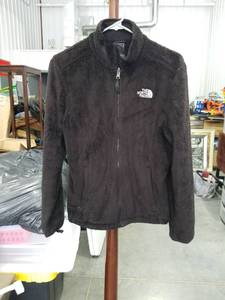 lot 3452 image: The North Face Womens Black Fleece Jacket Size M