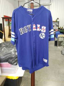 lot 3459 image: Kansas City Royals MLB Baseball Jersey Size Large
