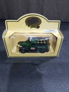 lot 3523 image: Lledo COOP Farmland Lubricants Promotional Die-Cast Truck