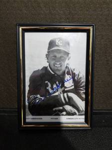 lot 3536 image: Bret Saberhagen Signed Kansas City Royals Baseball Photo