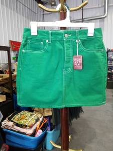 lot 3543 image: Forever 21 Pop and Play Collection Green Denim Mini Skirt Size M