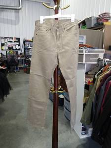 lot 3547 image: Levis 505 Regular Fit Jeans Khaki Color W32 L32