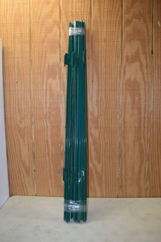 lot 43 image: 10 American Post Garden Posts