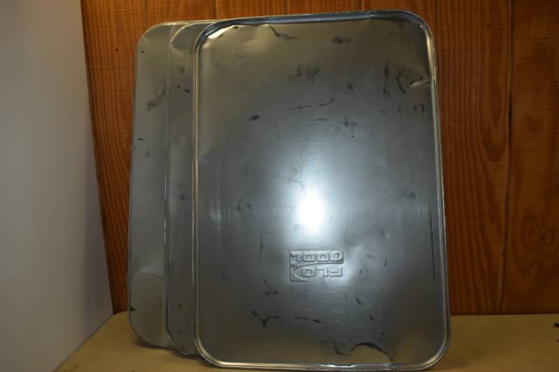lot 70 image: 3 Flo Tool Drain Pans
