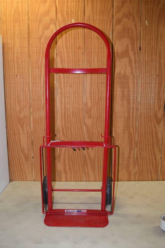 lot 71 image: Milwaukee Hand Truck with Poly Bag Holder