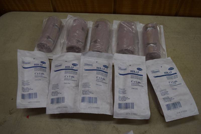 lot 133 image: 10 Ace Bandages