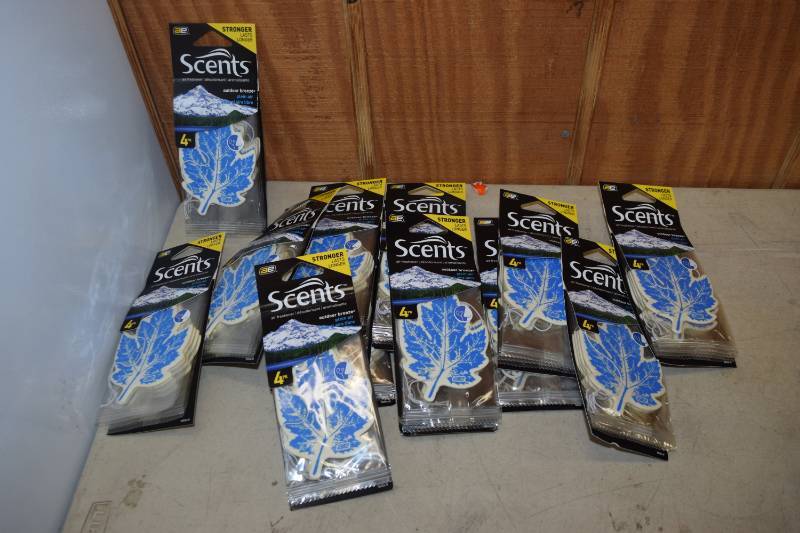 lot 141 image: 40 Scents Air Fresheners