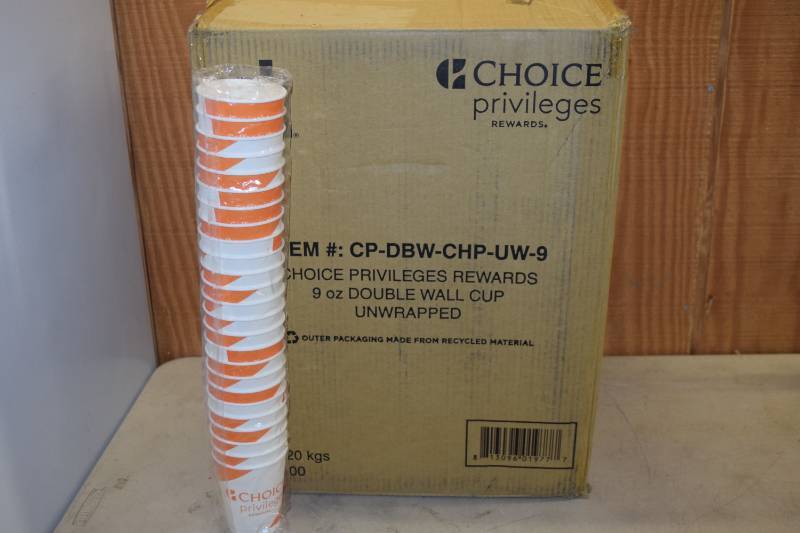 lot 147 image: 500 Double Wall Cups