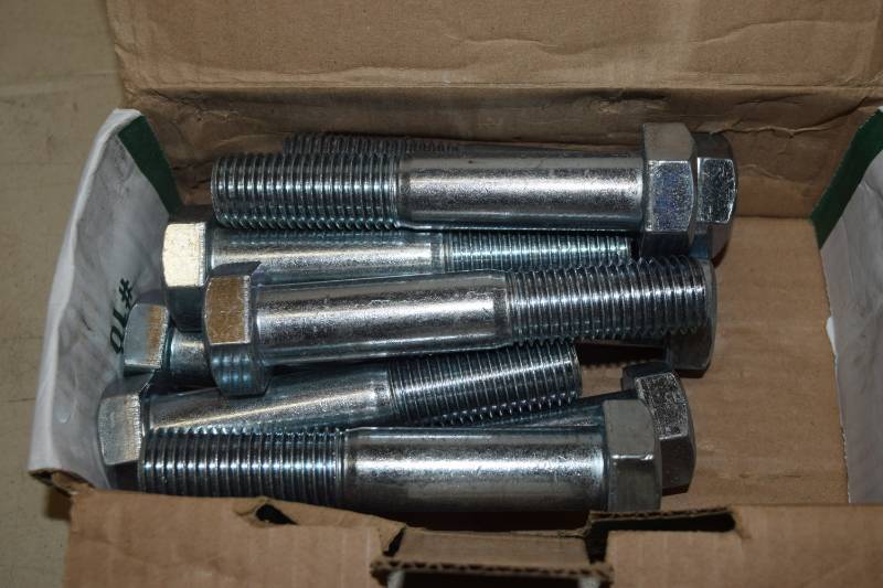 lot 227 image: 10 Hillman Hex Bolts