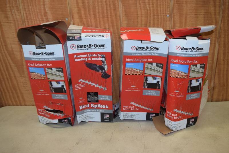 lot 256 image: 4 Boxes Bird B Gone Bird Spikes