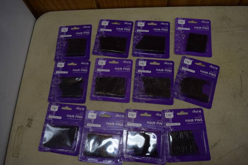 lot 316 image: 1200 Hair Pins