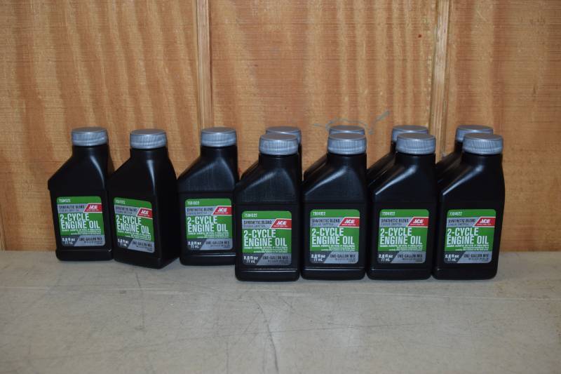 lot 371 image: 11 Bottles Ace 2-Cycle Engine Oil