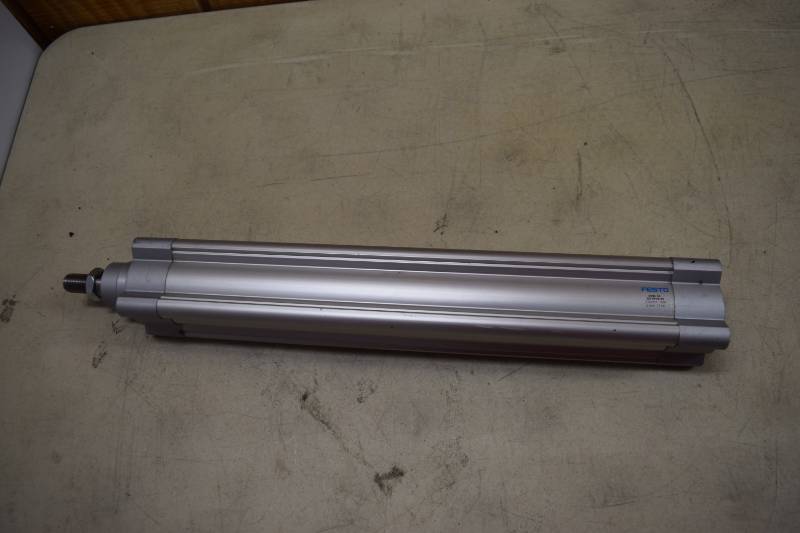 lot 404 image: Festo Cylindar