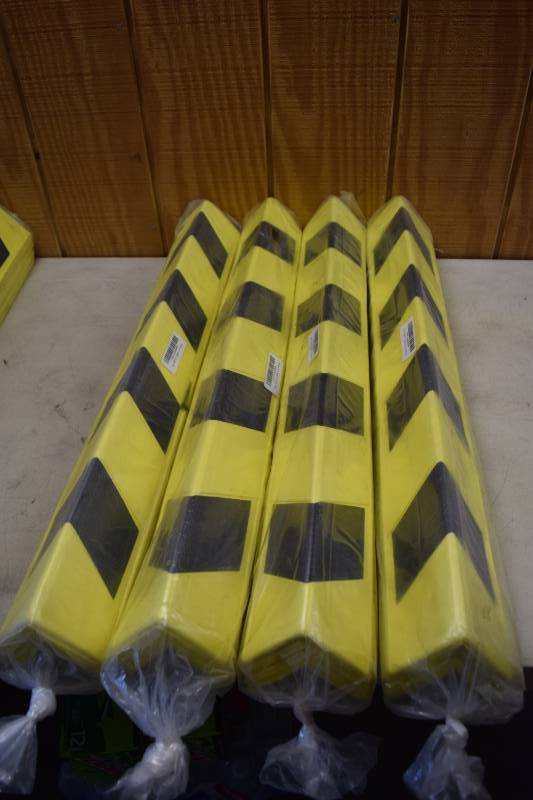 lot 474 image: 16 Foam Self Adhesive Corner Protectors