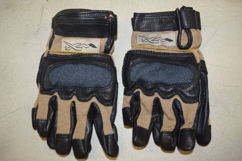 lot 499 image: 2 Pair Wiley X Hybrid Knuckle Gloves Coyote Tan