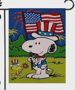 lot 2800 image: Peanuts Snoopy Fourth of July Garden Flag