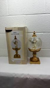 lot 14 image: Angel Glitter Globe with Gold Base