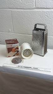 lot 63 image: Eva Multi-Grater Kitchen Set with Box Grater and Rotary Grater
